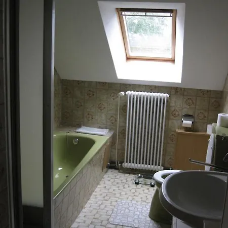 Bubi 2 Schlafzimmer, 1 Wohnkueche, Bad *