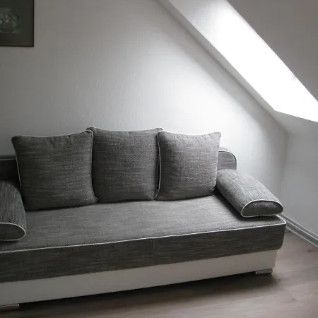 Bubi 2 Schlafzimmer, 1 Wohnkueche, Bad