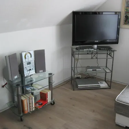 Bubi 2 Schlafzimmer, 1 Wohnkueche, Bad アウリッヒ